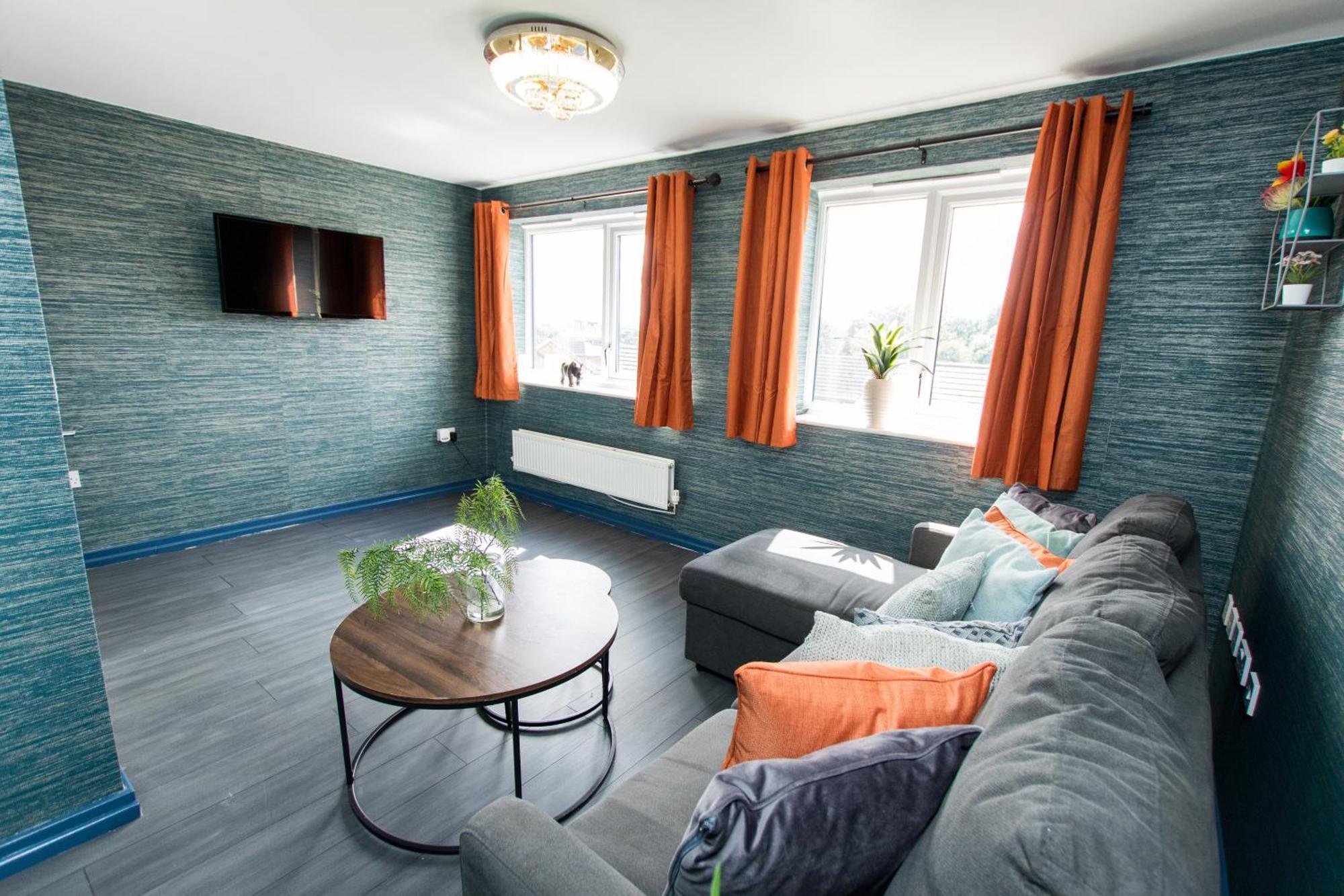 Free Parking 3 Bedroom House In Нотингам Екстериор снимка