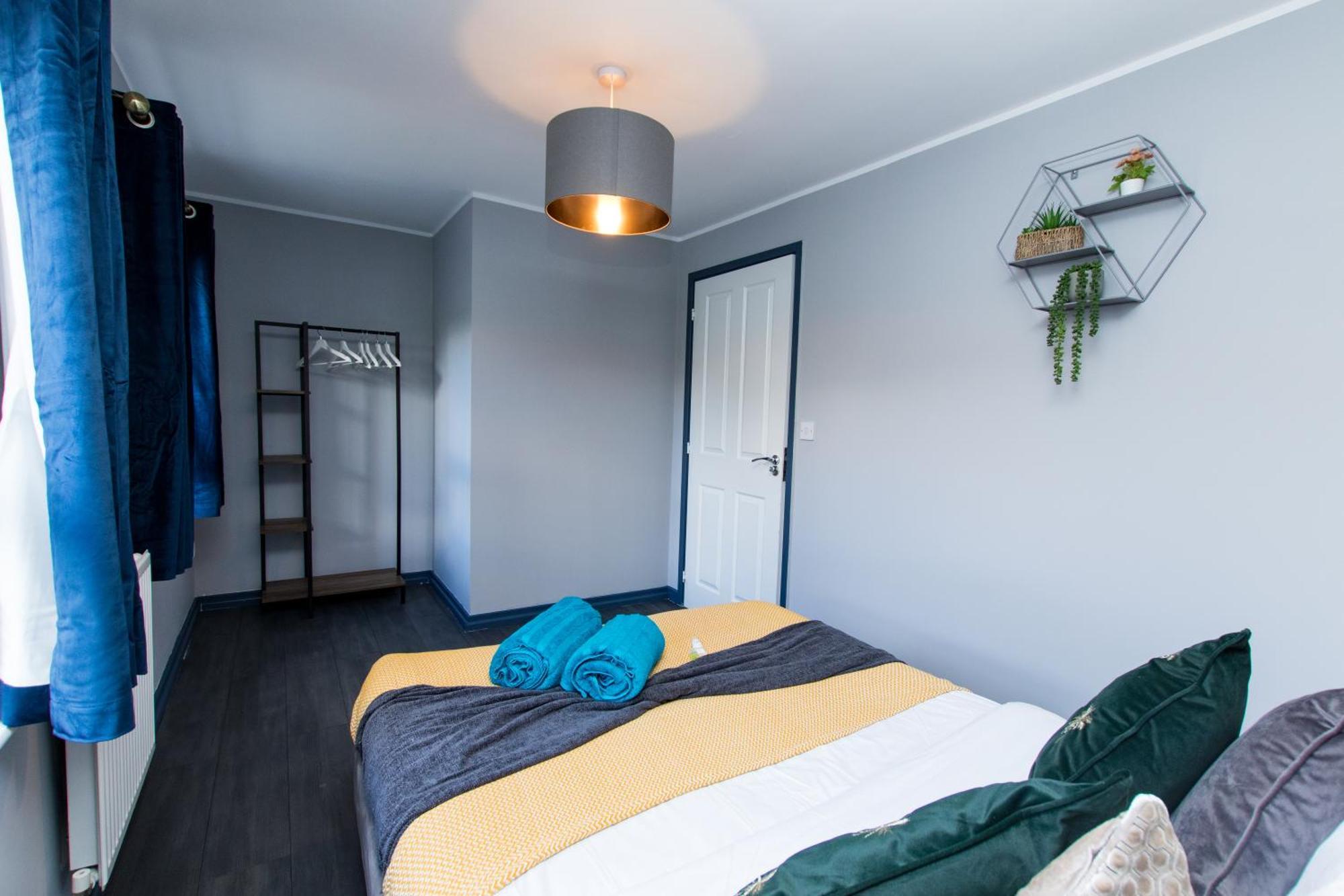 Free Parking 3 Bedroom House In Нотингам Екстериор снимка