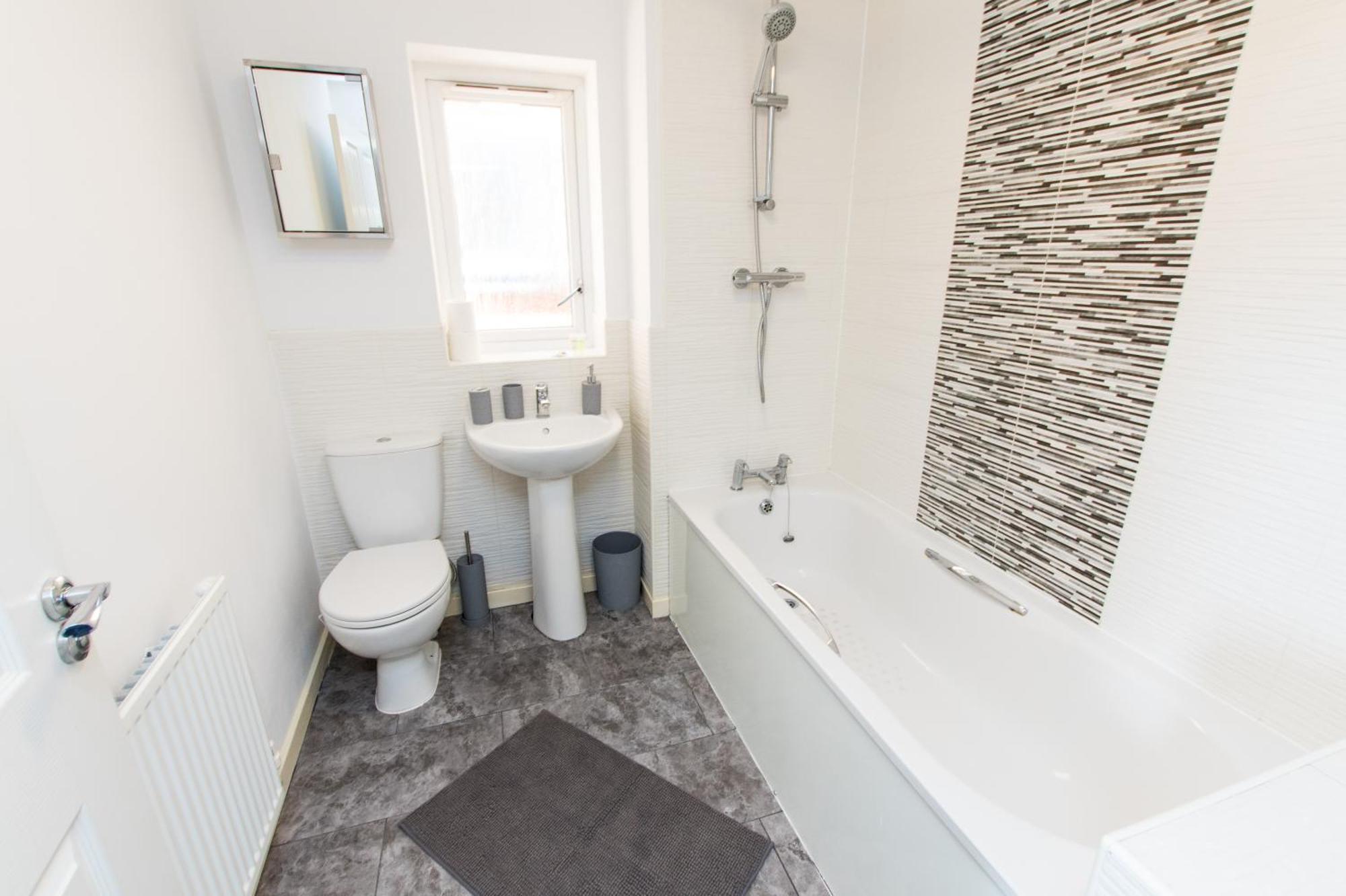 Free Parking 3 Bedroom House In Нотингам Екстериор снимка