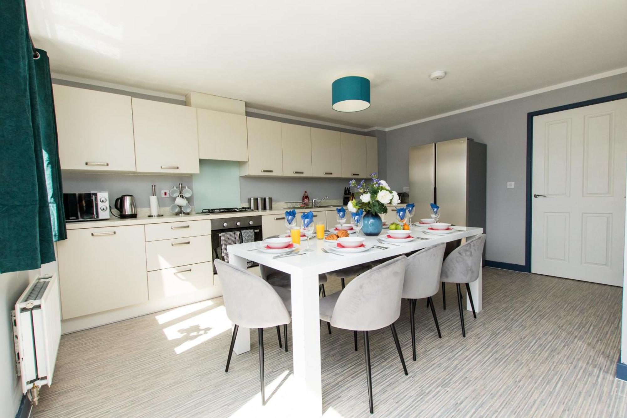 Free Parking 3 Bedroom House In Нотингам Екстериор снимка
